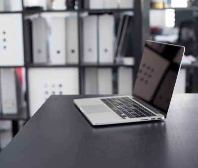Holding pour une TPE rentable : le vrai calcul
